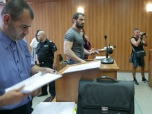 Перата в съда: Тук съм, за да кажа истината
