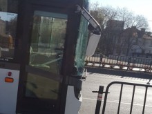 Катастрофа между автобус и кола на "Димитър Талев"! Единият шофьор - мъртво пиян