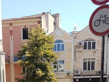 Пловдивчанин: Кола на EVN гази закона