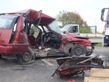 Двама словенци пострадаха в тежка катастрофа във Варненско