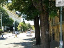 Гладни полицаи спряха в тотално нарушение, за да си купят дюнери
