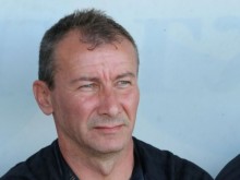 Стамен Белчев разкри как смята да бие Локо
