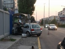 Шофьорът на Голфа, катастрофирал до Панаира, е починал на място