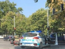 МВР Пловдив: Колата е отнела предимство, мотористът е в болница!