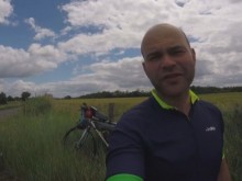 Българин пътува с колело от Париж до Барселона с благотворителна цел