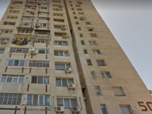 Младо момиче полетя от висок етаж в "Славейков" и загина