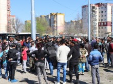 Жител на "Столипиново" за своите съкварталци: Събират се като хлебарки!