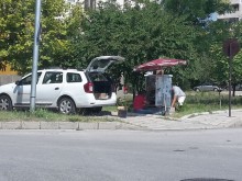 Служители на "Виваком" изумиха пловдивчанин, разпънаха си и чадър