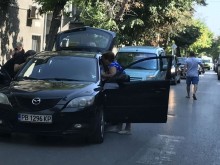Шофьор припадна зад волана на оживена улица в Пловдив