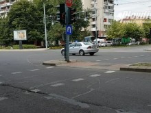 Няма оправия по пловдивските пътища! Какво правят тези?