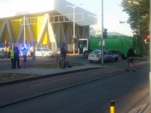 22-годишен моторист и 57-годишна пешеходка са починали при катастрофата на бул."България"