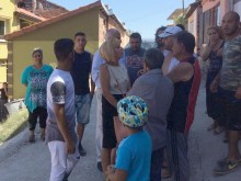 Ромите в Асеновград говорили с децата на турски, обвиниха учителите, че не ги учат на български