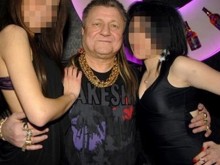 Златния май е загазил сериозно, искал секс от щерката на известна мутра