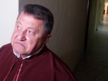 Съдът остави 15-годишния Иван в ареста, ДНК по ножа сочи, че именно той е убил малката Никол!
