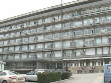Частни лекари поискаха 700 лв. за изваждане на рибена кост от гърлото на дете