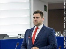 Евродепутати: Време е ЕК да предприеме мерки срещу двойните стандарти при храните