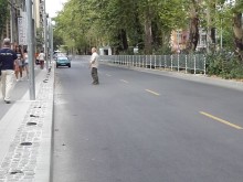 Ограда срещу безразсъдното пресичане по "Руски"! Ще се превъзпитат ли пешеходците?