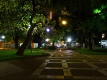 Младеж е открит мъртъв на пейка в Градската градина в Пазарджик