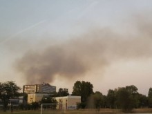 Пожарът до ТЕЦ"Север" е локализиран, гасенето продължава