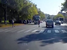 Полицията проговори за клипа с блъснатото дете на зебра в Пловдив