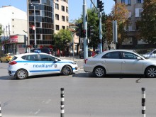 Кола блъсна млада жена на печално известно кръстовище в Пловдив!