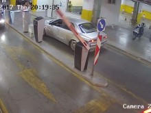 Камера засне кошмарния инцидент с момиченце в пловдивски мол
