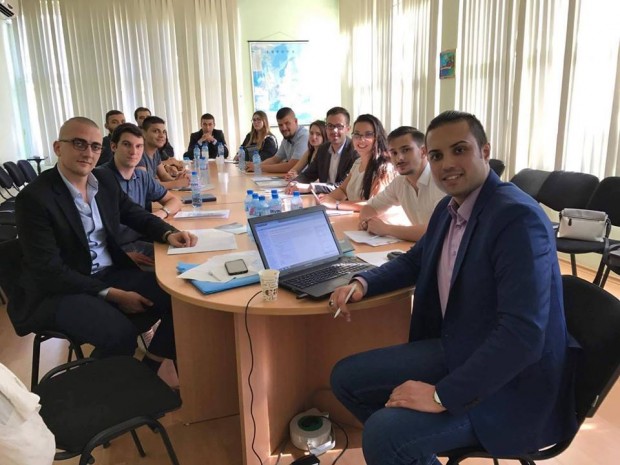 Студенти докторанти и млади политолози от цяла България учредиха Младежка