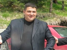 Кметът на Забърдо забрани на кметицата на Чепеларе да стъпва в селото