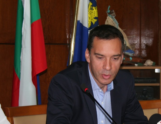 Това призова бургаският кмет Димитър Николов по време на днешното