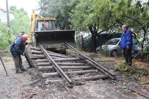 Стартира премахването на железопътна линия в район Западен съобщи кметът
