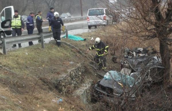 Шофьорът който загина днес край Пловдив е бил с отнето