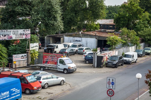 Местата за паркиране в Пловдив не стигат проблемът е голям