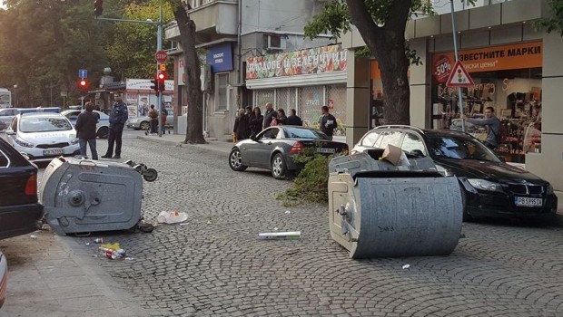 Безумието по пловдивските улици продължава с пълна сила а органите