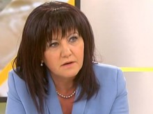 Караянчева захапа Радев: Да пита жена си за беквокалите на Азис, тя нали го харесва!