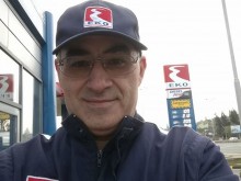 Култовият бензинджия стана най-търсеният приятел във Фейсбук! Ето какво каза!