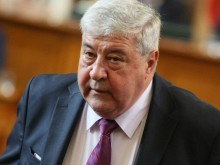 Гърневски: Деляне, не скачай от борда, "червените акули" ще те разкъсат още във въздуха