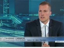 Български лекар оперира мозъка на 10-годишно дете през вена на крака му
