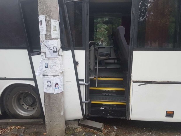 Монитор
Шестима пияни младежи свиха паркиран автобус за да се поразходят
