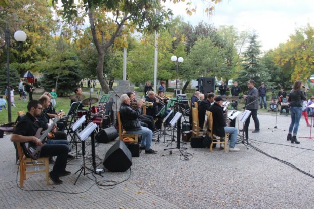 Емблематичният Биг Бенд Пловдив изнесе уникален концерт подарък за