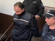 Решават дали арестувания полицейски шеф да бъде пуснат