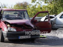 Мъж е с опасност за живота след жестока катастрофа