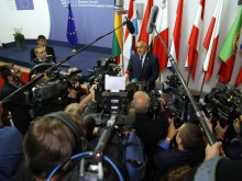 Бойко Борисов нарече "червен" депутат ахмак