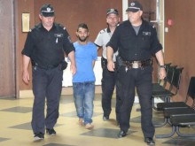 Цветан убил баща си с 10 удара с нож, докато другите спят!