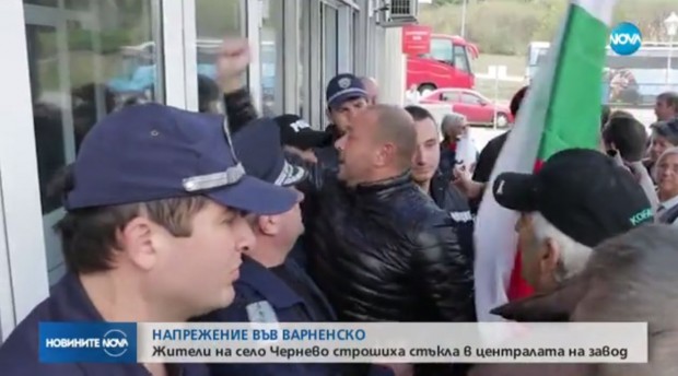 Напрежение във Варненско Жителите на село Чернево се опитаха да