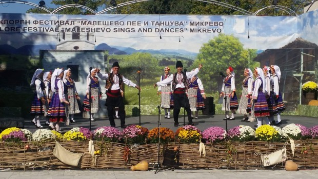Танцова школа от Варна обра аплодисментите на фестивала Малешево пее