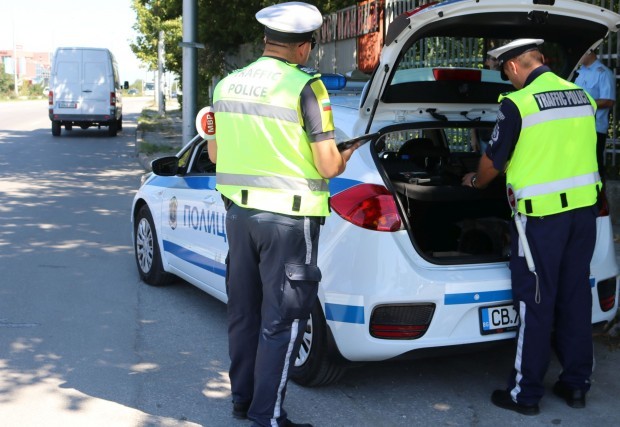 Жител на Асеновград се озова в полицейския арест за шофиране