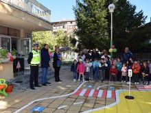 Нова площадка по безопасност на движението в пловдивска детска градина