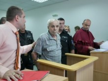 18 месеца условно за дядото, взел оръжието на самоубийството в "Лаута"