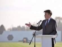 Боби Михайлов и БФС продкрепиха клубове от пострадалите райони в Бургаско