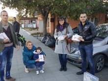 Младежи изненадаха в Пловдив минувачи със стихове на Ботев